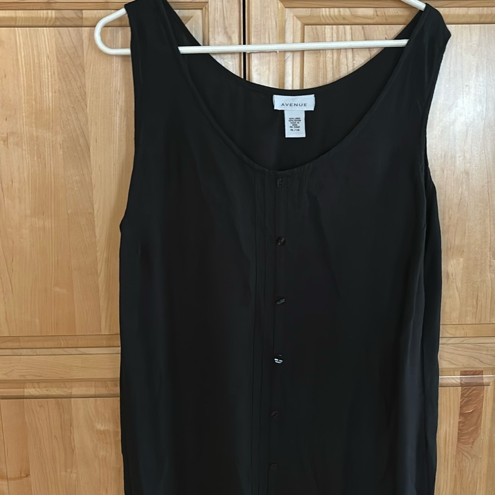 Black dress button embellishments Ave. size 14/16 pull over